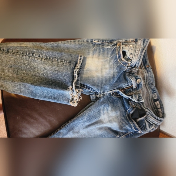 Miss Me's Size: 26 - Picture 2 of 2